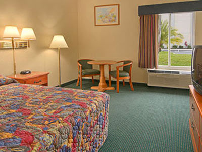Baymont Inn & Suites Orlando/Universal Area Стая снимка