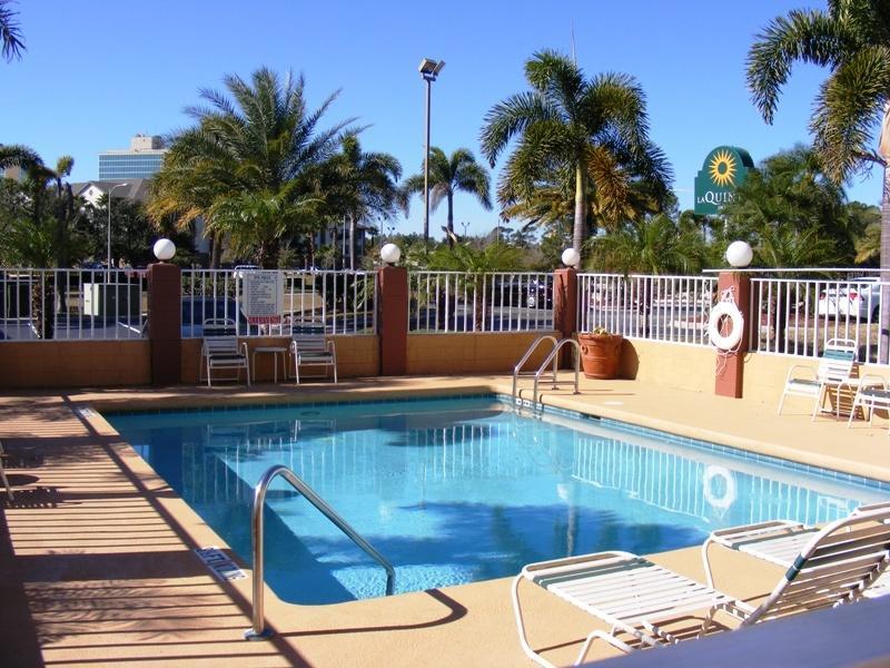 Baymont Inn & Suites Orlando/Universal Area Екстериор снимка