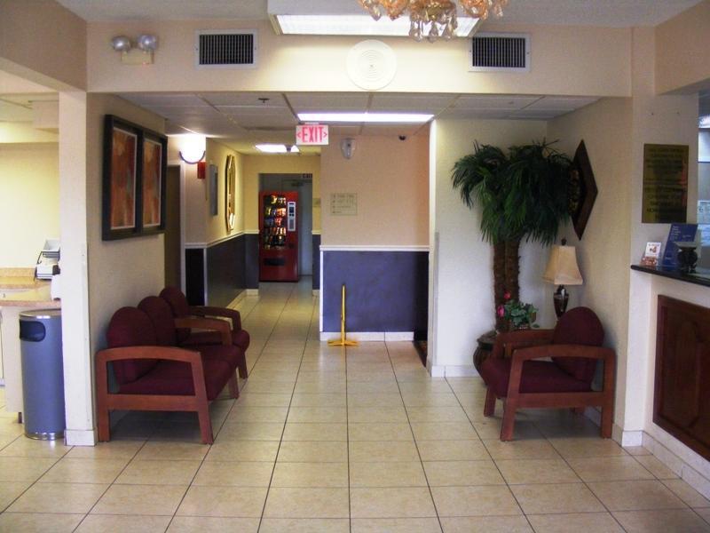 Baymont Inn & Suites Orlando/Universal Area Екстериор снимка