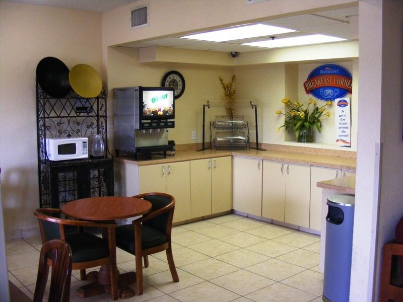 Baymont Inn & Suites Orlando/Universal Area Екстериор снимка