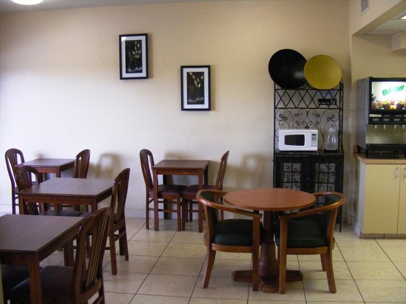 Baymont Inn & Suites Orlando/Universal Area Екстериор снимка